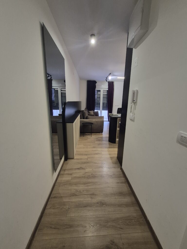 Izdaje se garsonjera u novogradnji
