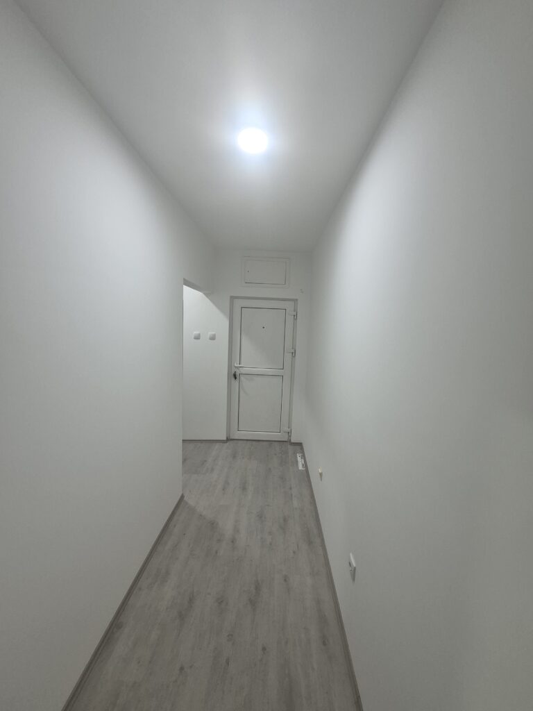 Potpuno renoviran stan,bez ulaganja od 74m2