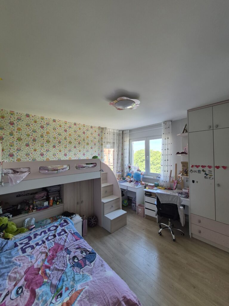 Trosoban stan u novogradnji od 85m2 sa uknjiženom garažom od 21m2 i dve ostave