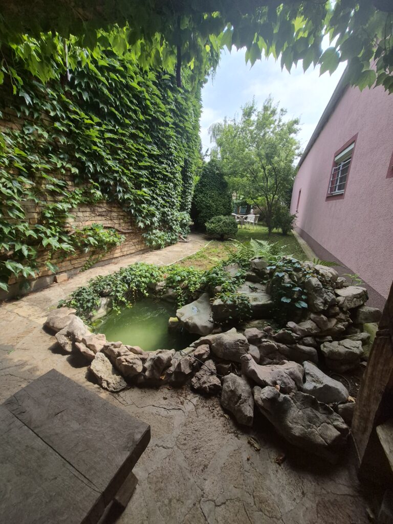 Izdaje se moderna kuća sa četiri spavaće sobe
