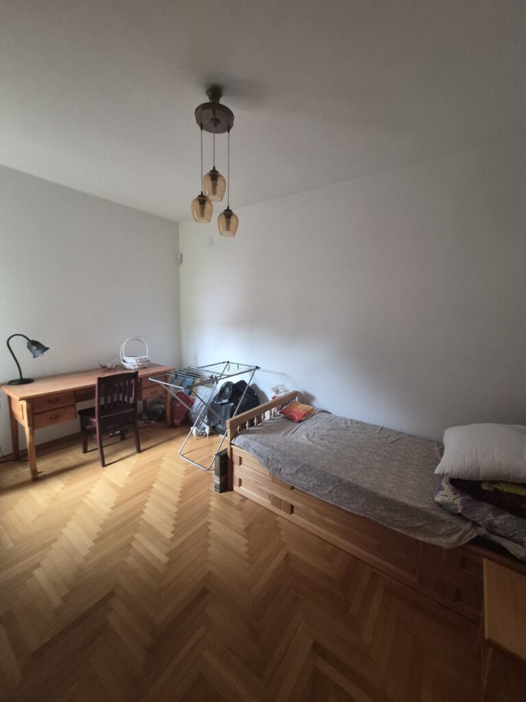 Izdaje se moderna kuća sa četiri spavaće sobe