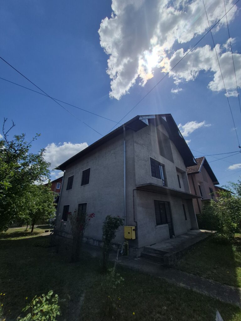 Komforna kuća u Gloždaku na prodaju