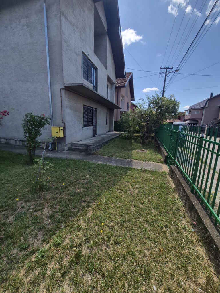 Komforna kuća u Gloždaku na prodaju