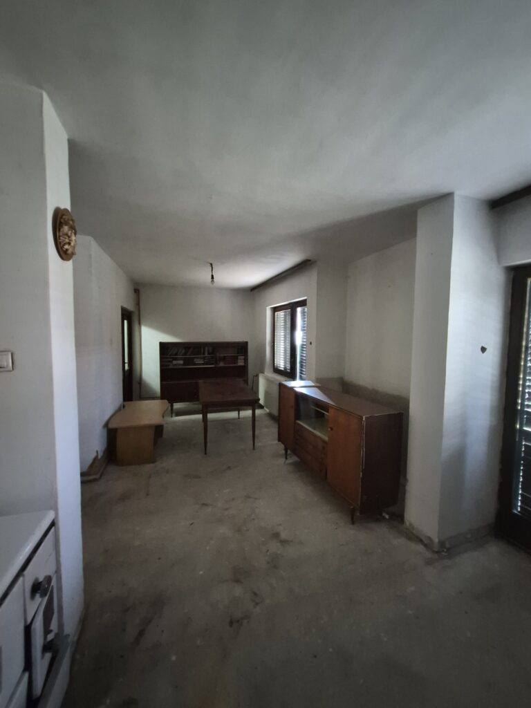 Komforna kuća u Gloždaku na prodaju