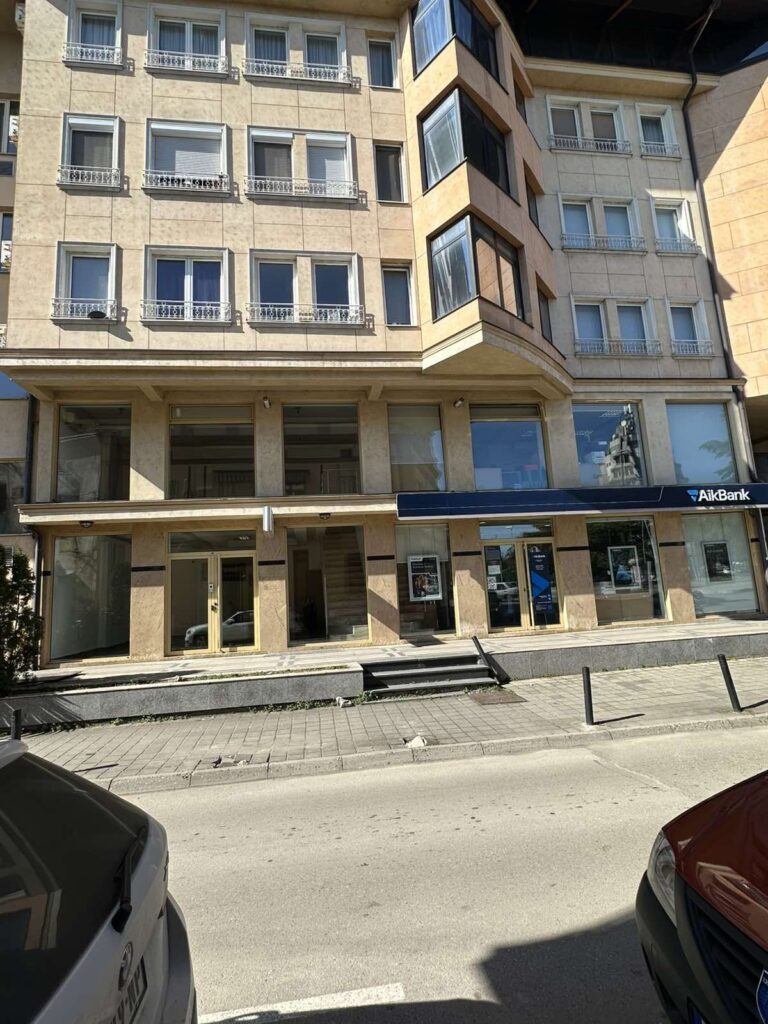 Na prodaju poslovni prostor do hotela Orbis