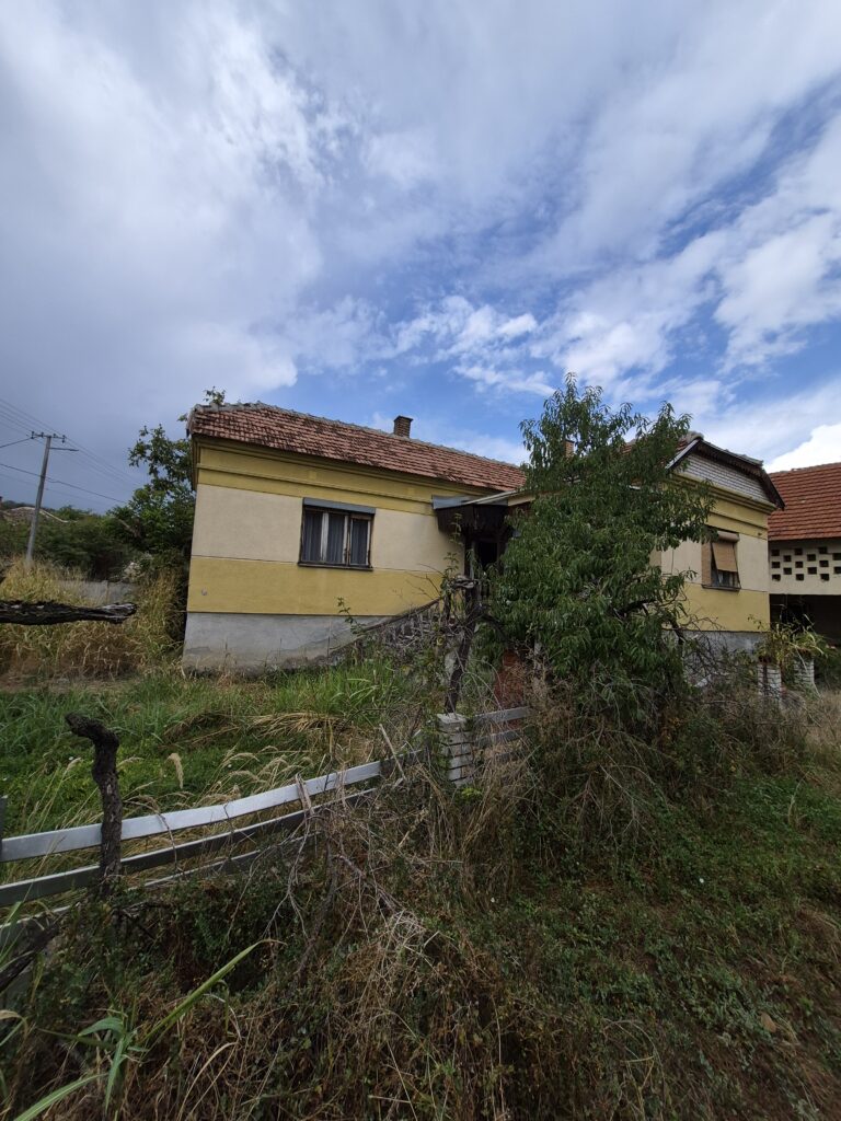 Seosko domaćinstvo u Raševici
