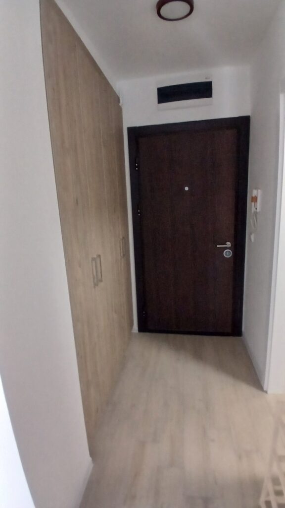 Moderan funkcionalan stan u novogradnji za izdavanje sa parking mestom