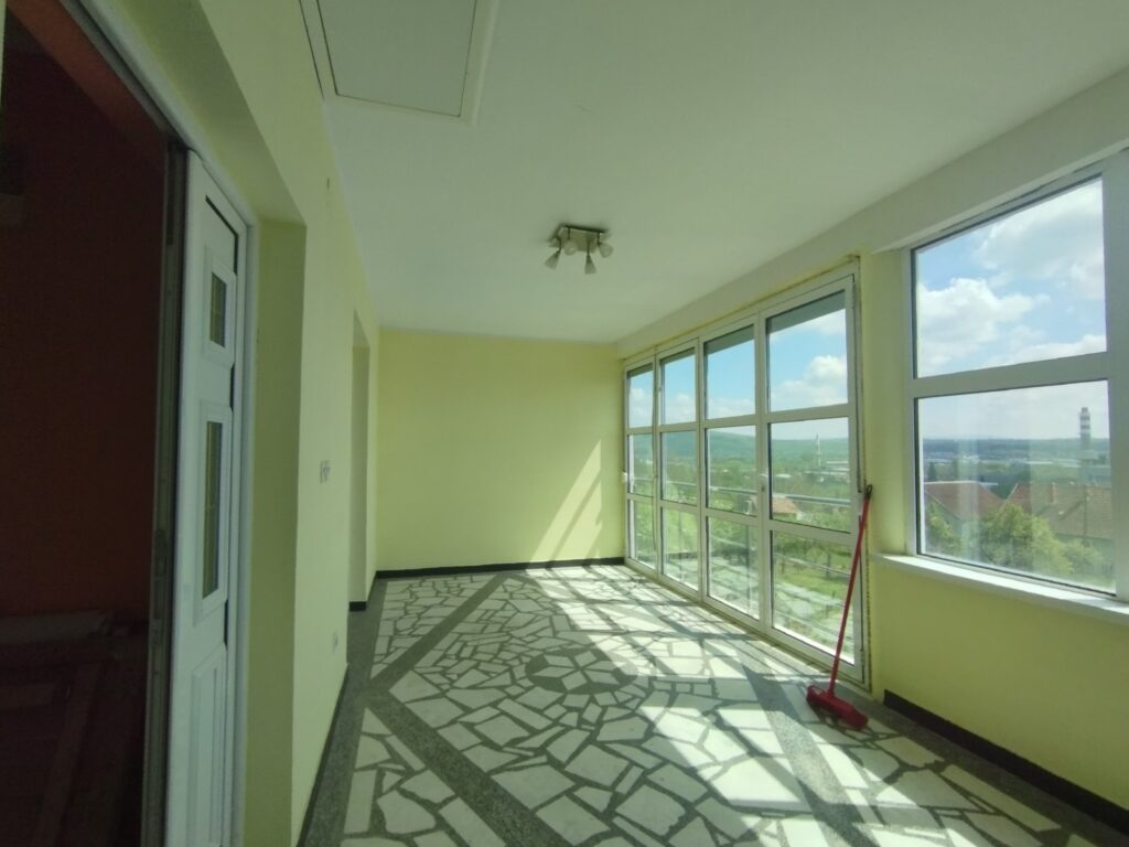 Sredjena kuća na Karadjordjevom brdu